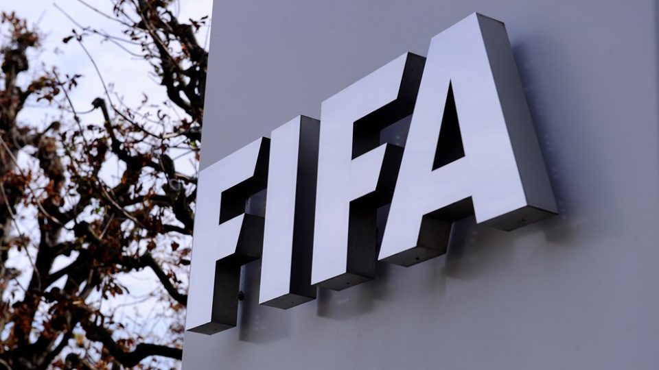 Полицијата го приведе потпретседателот на ФИФА