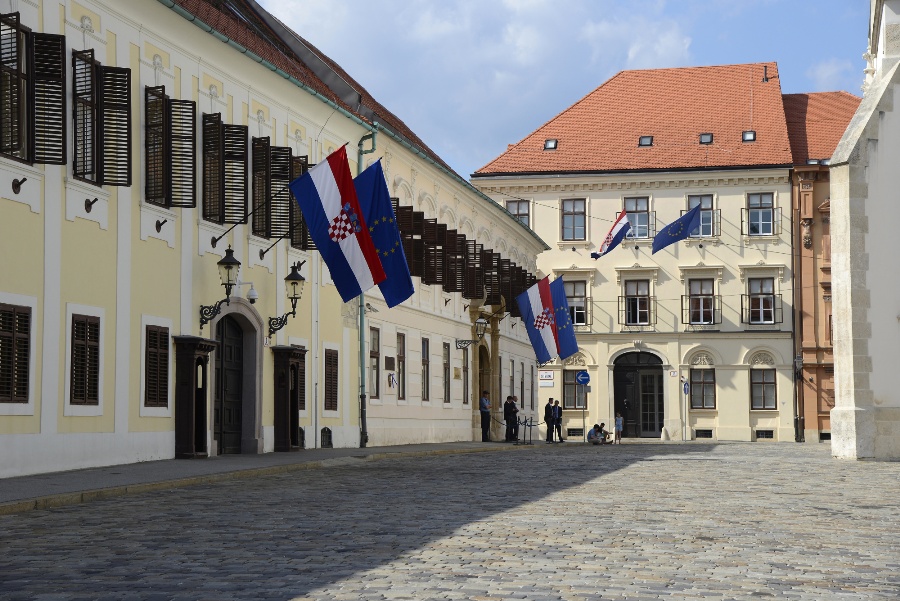 ХДЗ одлучи кои министри си заминуваат од хрватската Влада