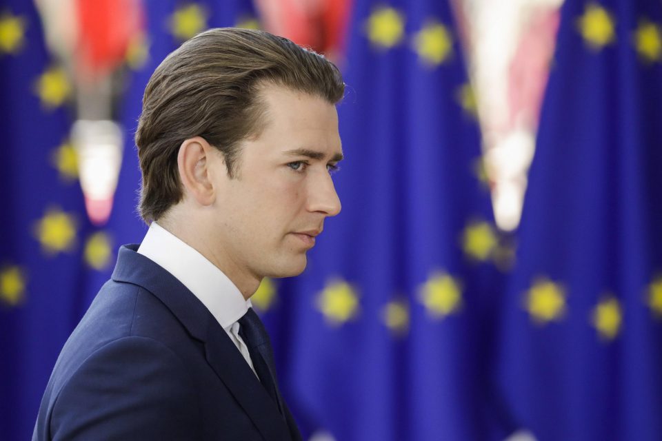 Австрискиот парламент в понеделник ќе гласа за недоверба на кабинетот на Курц