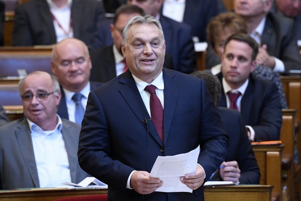 Орбан: ЕУ сака да ни го одземе правото да ги заштитиме границите