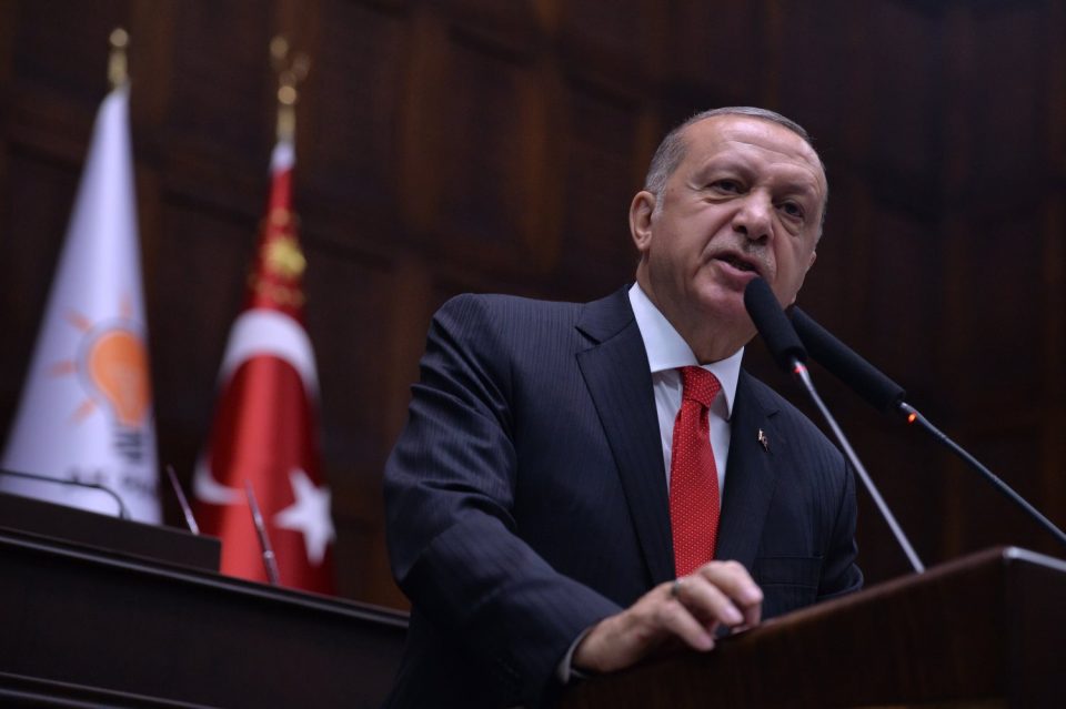 Ердоган: Турција се соочува со „ниски економски удари“