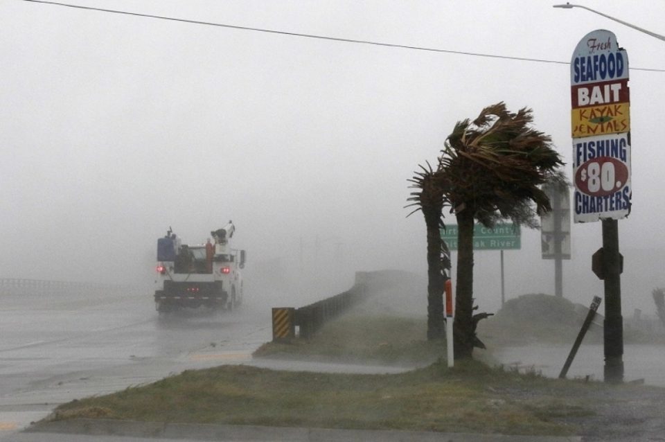 Најмалку четири жртви од ураганот “Флоренс“