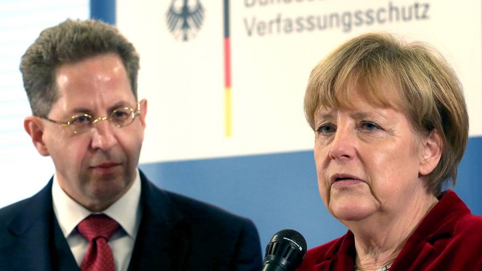 Меркел го менува првиот шпион