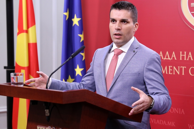 Николовски со Македонија на 111 место во светот по корупција е се уште министер, а тоа што сликар ќе го оправа здравството е криминал