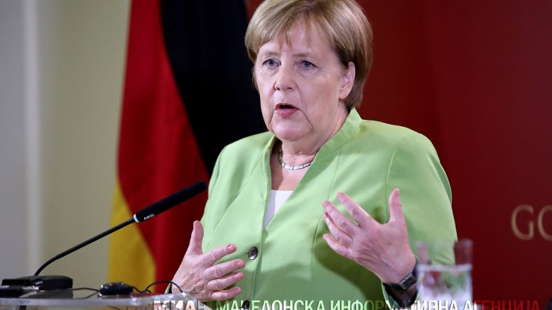 Меркел: Сами одлучувате за Вашата иднина, не останувајте дома на 30 септември