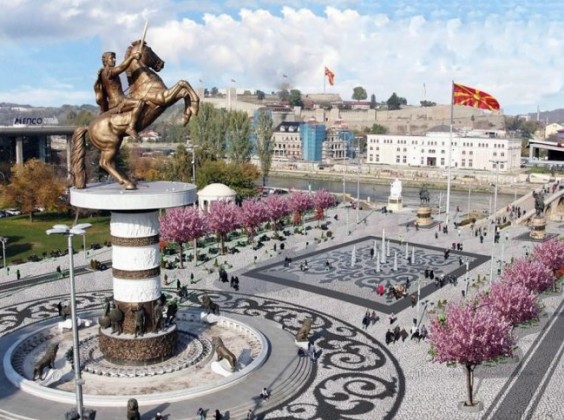Административци ќе го чистат скопскиот плоштад