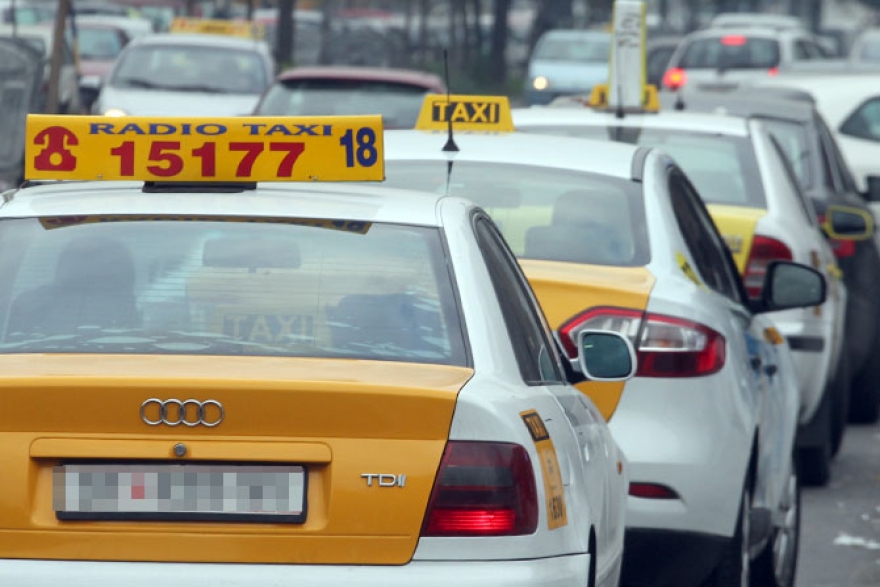 Штипските таксисти бараат повисоки цени за такси услугите