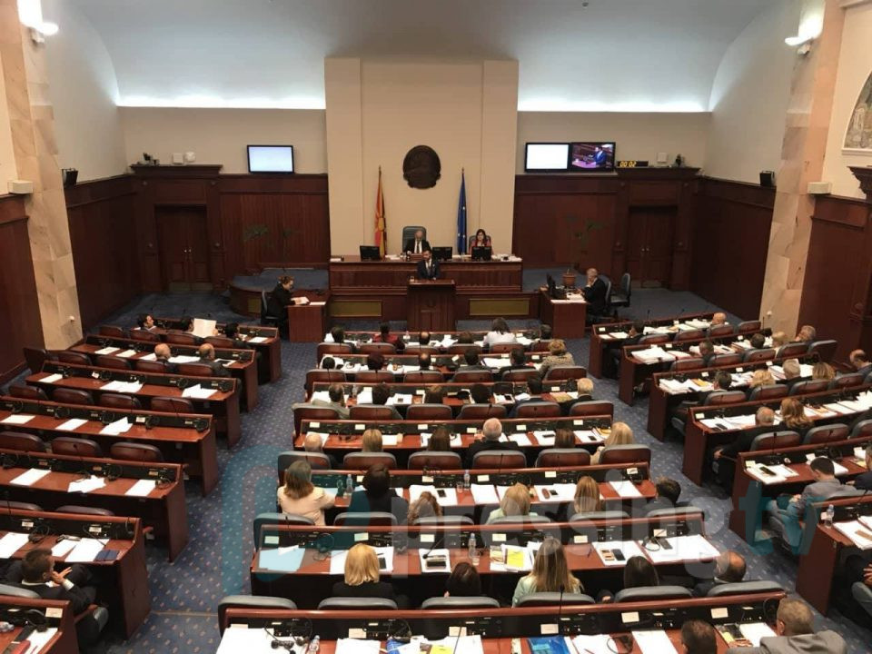 Димовски побара се да заврши денеска: „Ова Собрание нема изборен легитимитет да влезе во процедура за измена на Уставот“
