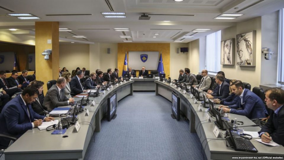 Косовската Влада најавува нови економски сакнции кон Србија