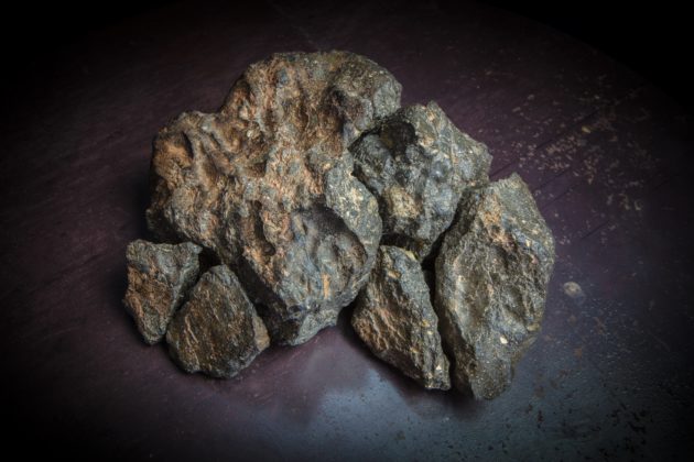 Месечев камен продаден за над 600.000 долари