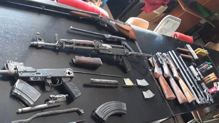 Уапсена криминална група за шверц со оружје