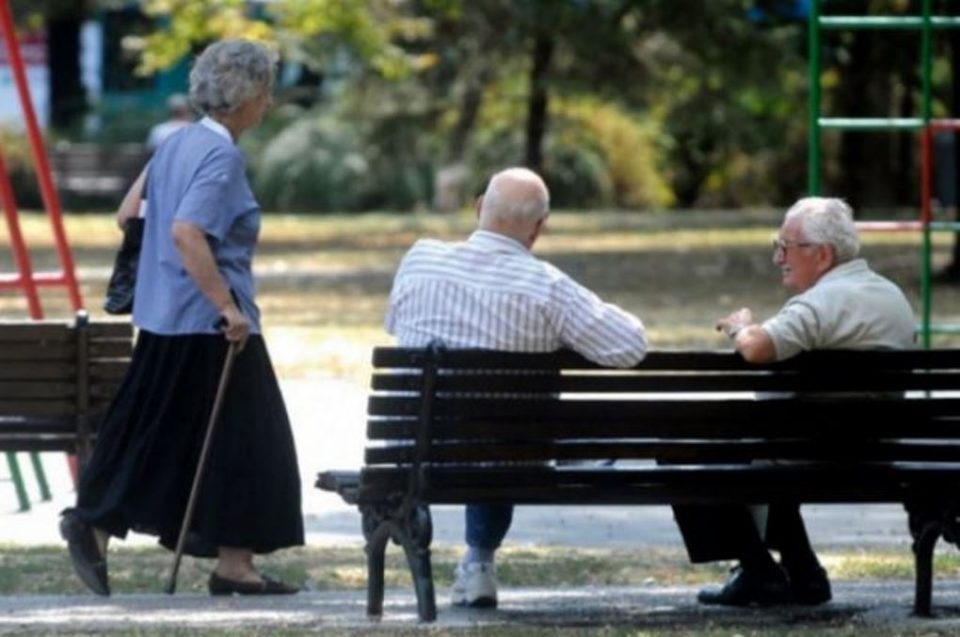 За пензионерите само трошки – Од следниот месец добиваат усогласување од пет проценти