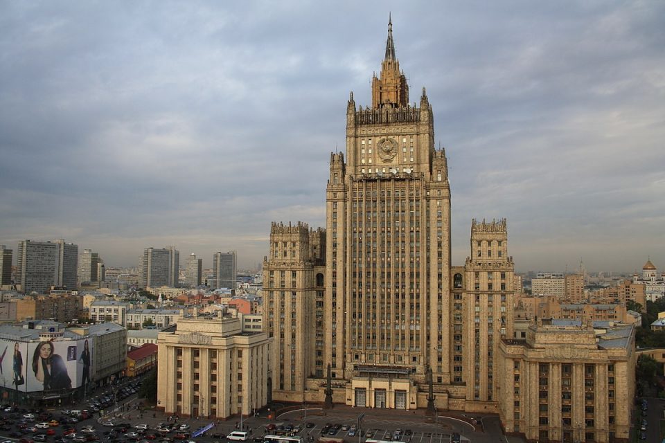 И Москва се јави : Гласачите бојкотираа решенија наметнати од надвор
