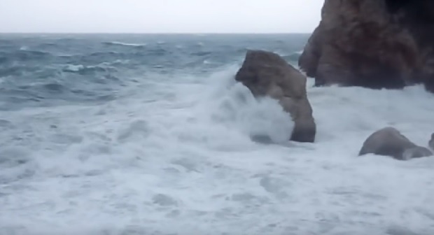Во Дубровник регистрирани бранови повисоки од девет метри (ВИДЕО)