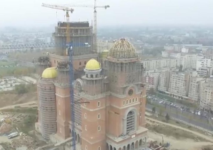 Романците бесни, црквата гради храм од 110 милиони евра со државни пари (ВИДЕО)