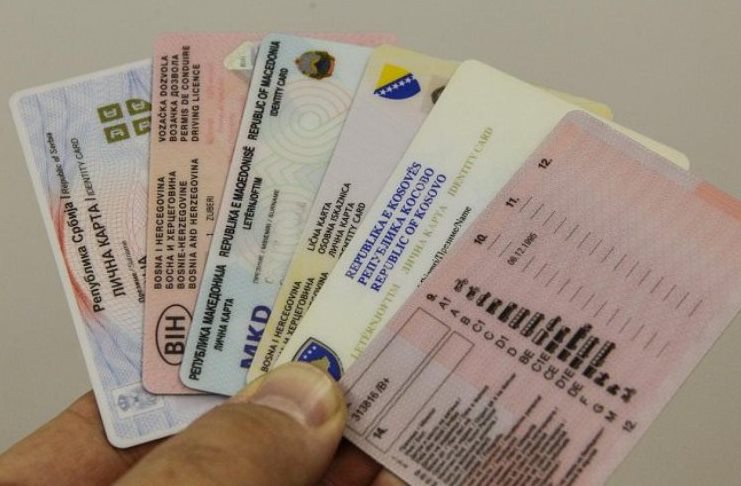 Граѓаните на БиХ и Македонија од утре ќе патуваат само со лични карти