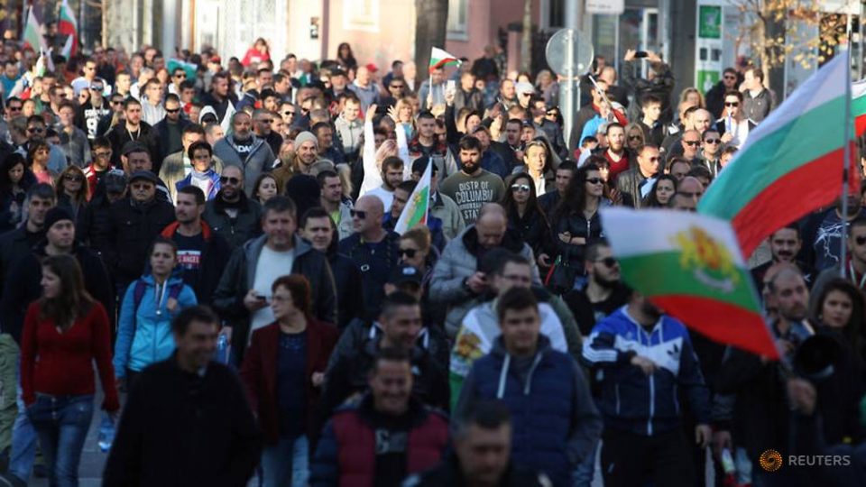 Илјадници Бугари  денеска ги блокираа патишта