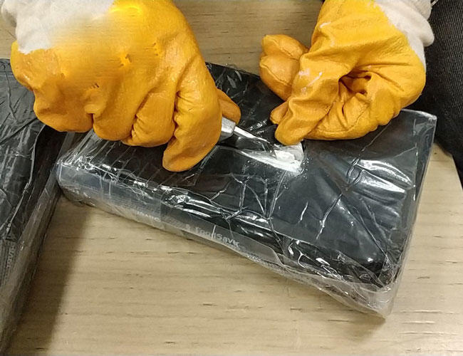 На брегот на Црно море пронајдена уште една торба кокаин