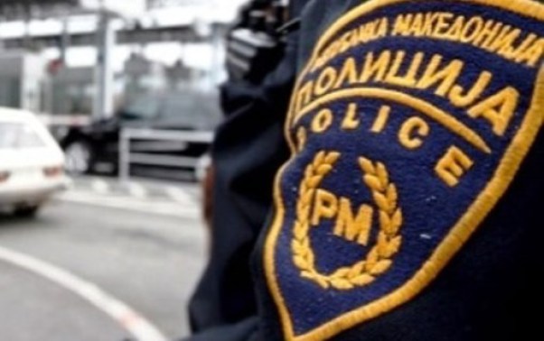 Кумановец со фалсификуван пасош сакал да излезе од Македонија