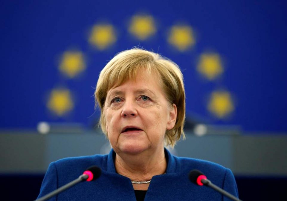 Меркел: Потребна ни е европска армија