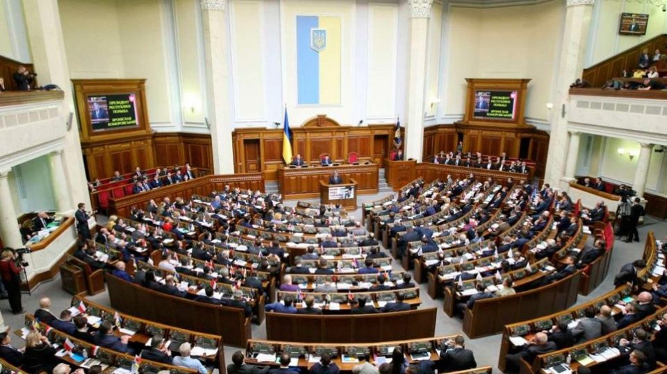 Украинскиот парламент прогласи едномесечна воена состојба