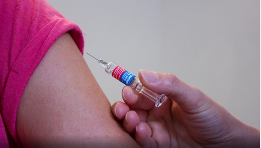 Декласификација на податоците за вакцинирани во Македонија, да се види дали и колку функционери се вакцинирани преку ред