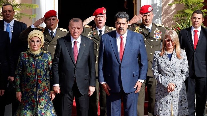 Ердоган во посета на Венецуела, го пофали Мадуро