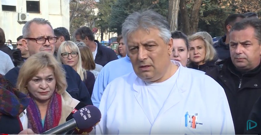 Прекинат протестот на Клинички, се чека средба со премиерот Заев