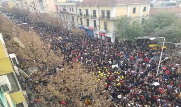 На штрајкот на албанските студенти се приклучија и средношколците