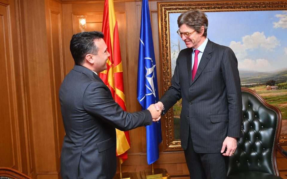 Шефот на разузнавачите во НАТО во посета на Македонија