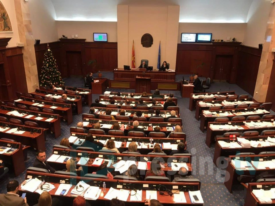 ВО ЖИВО: Седница на Собранието за интерпелација на министерот, Никола Димитров