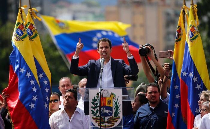 САД го предупредија Мадуро да не презема ништо против Гваидо