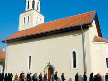 Монахињите од страв се затвориле во манастирот во Ѓаковица (ФОТО)