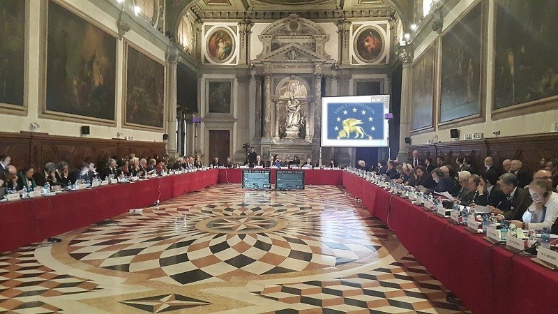 Венецијанската комисија ќе ги прегледува Уредбите на Владата донесени во вонредна состојба