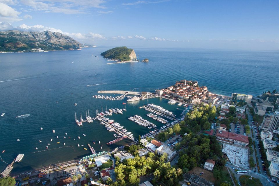 Црна Гора бара над 20.000 работници од странство