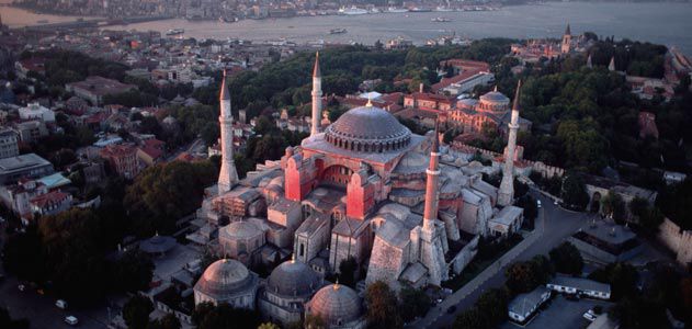 Екстремни муслимани најавија собир во Света Софија, бараат таа пак да биде џамија
