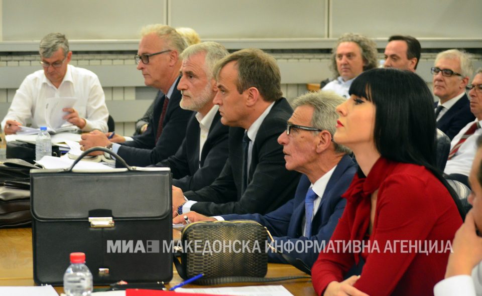 Фетаи побара затвор за Мијалков, Тачи и поранешните членови на ДИК