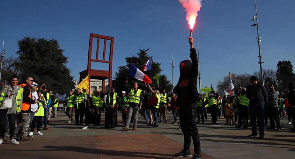 Француските „Жолти елеци“ протестираа пред седиштето на ОН во Женева