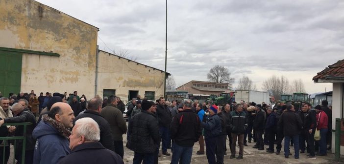 Протестираат вработени  во ЗИК Пелагонија