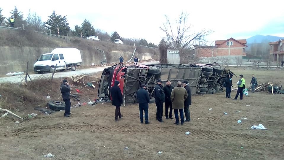 Двајца од повредените патници кај Ласкарци се уште во критична состојба