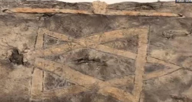 Во Турција пронајдена позлатена библија стара 1.200 години (ВИДЕО)