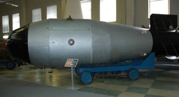 Што е разликата меѓу нуклеарна и хидрогенска бомба (ВИДЕО)