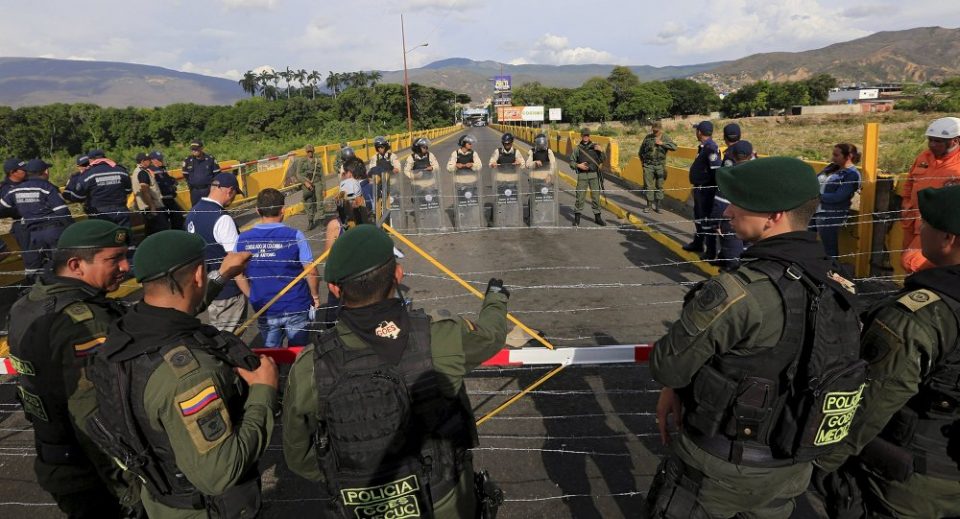 Мадуро ги прекина дипломатските односи со Колумбија