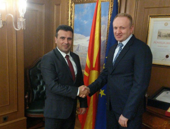 Заев се сретна со лидерот на српската опозиција Ѓилас (ФОТО)