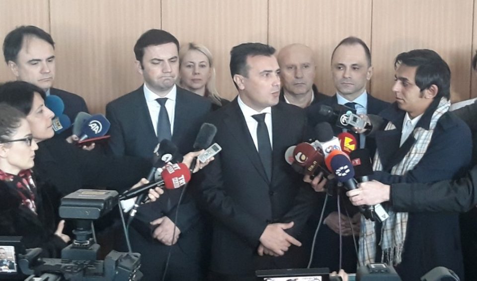 ВМРО-ДПМНЕ со прашања до Заев и Филипче: До каде е набавката на нови вакцини и каде заглавија купените „Фајзер“ и „Спутник“?