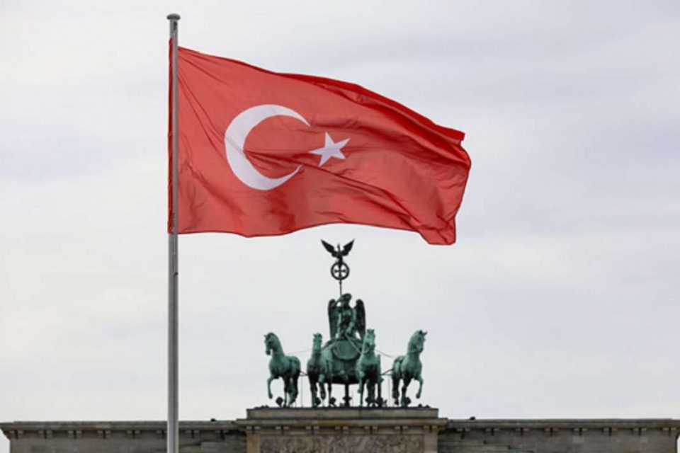Турција наложи апсење на 1.112 лица поради поврзаност со Ѓулен