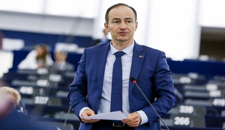 МНР за Ковачев: Европратеникот не бил на црната листа, „изгорел“ поради другите