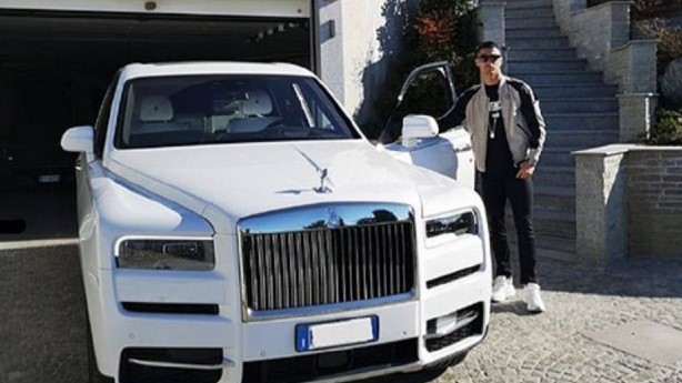Роналдо се пофали со „играчката“ од речиси половина милион евра (ФОТО)