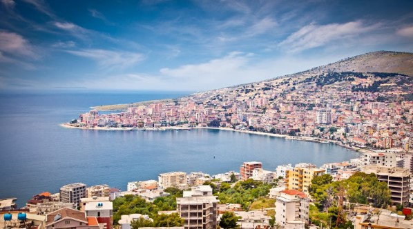 Речиси две милијарди евра : Албанија урива рекорди во заработка од туризмот