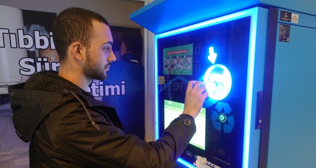 Истанбул се чисти од шишињата -автомати за рециклирање издаваат бесплатни билети за јавен превоз